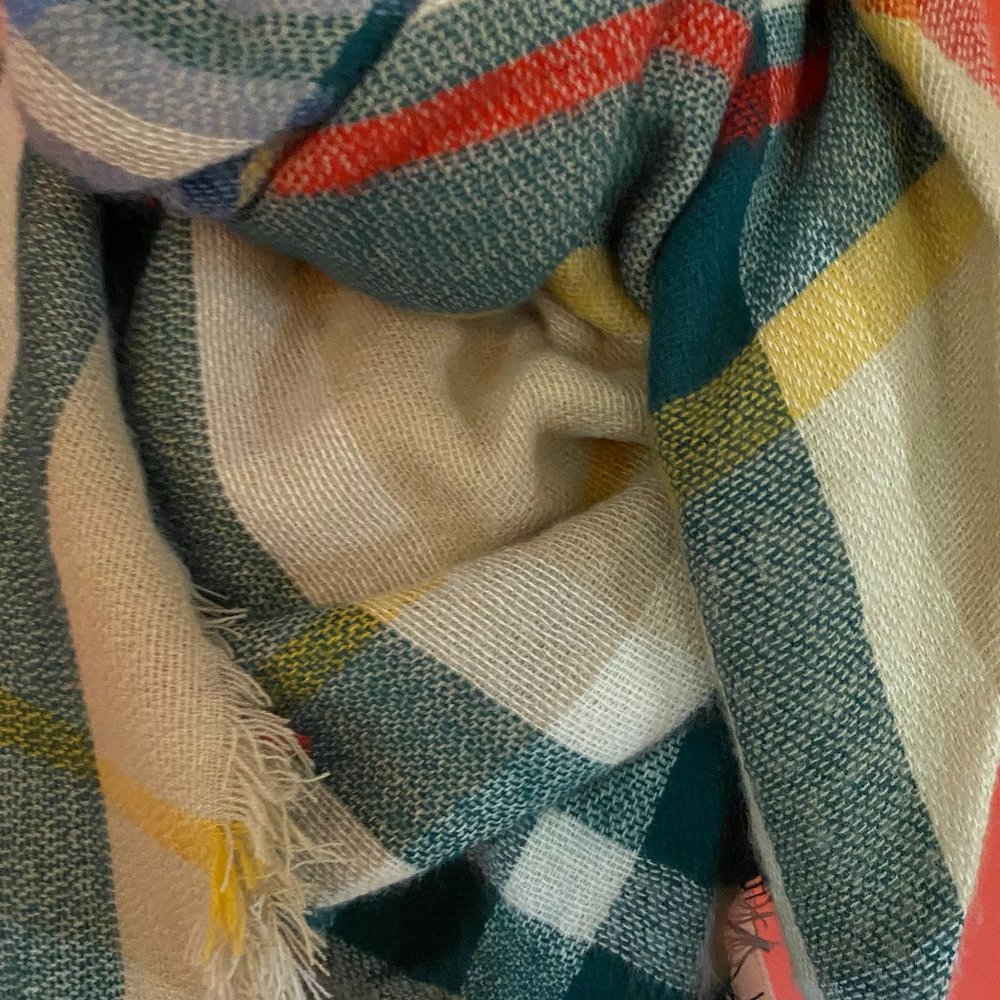 Large wool scarf/wrap - Picture 2 of 5